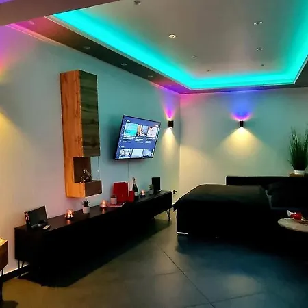 Luxus Loft Whirlpool Designer Kueche Bad *