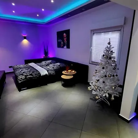 Luxus Loft Whirlpool Designer Kueche Bad *