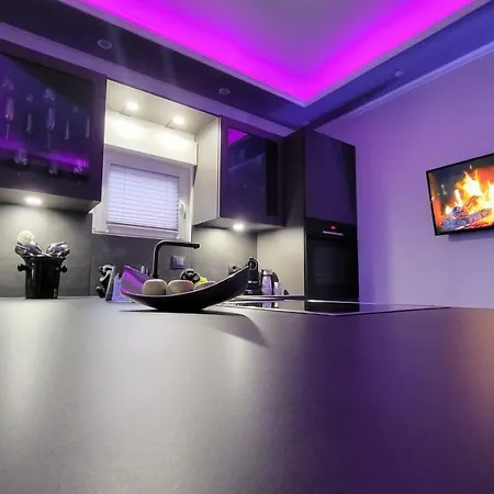 Luxus Loft Whirlpool Designer Kueche Bad *