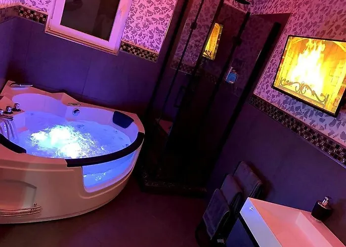 Luxus Loft Whirlpool Designer Kueche Bad *