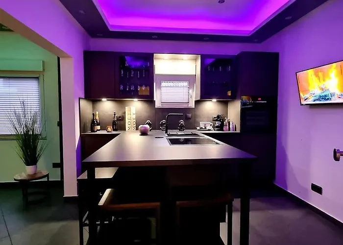 Luxus Loft Whirlpool Designer Küche Bad Apartment *